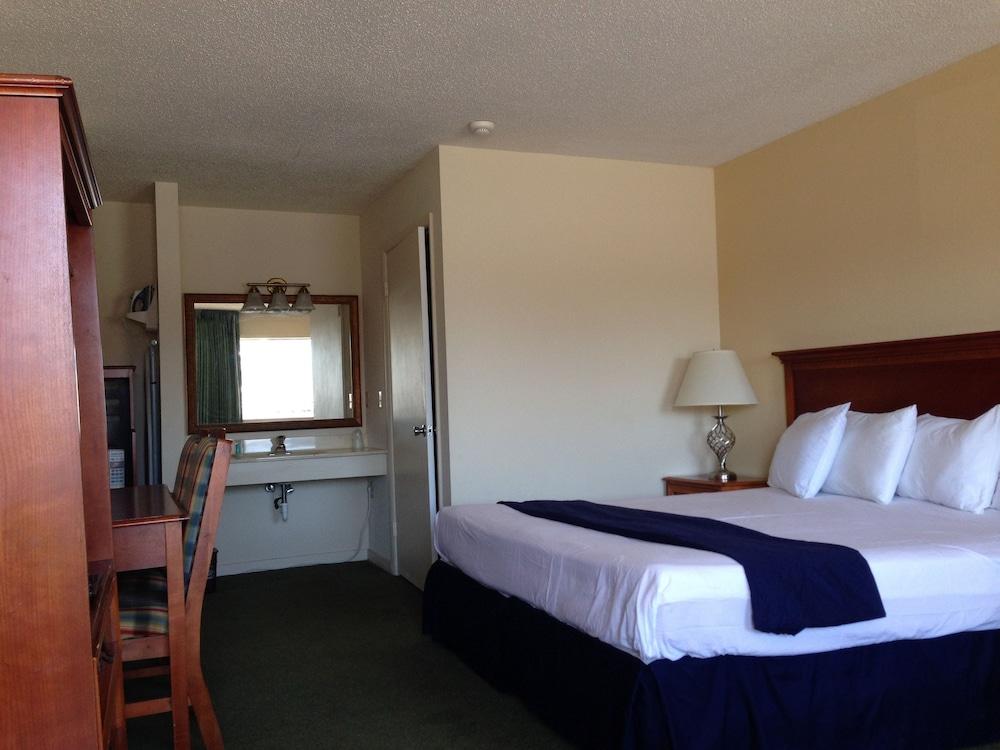 Chincoteague Inn